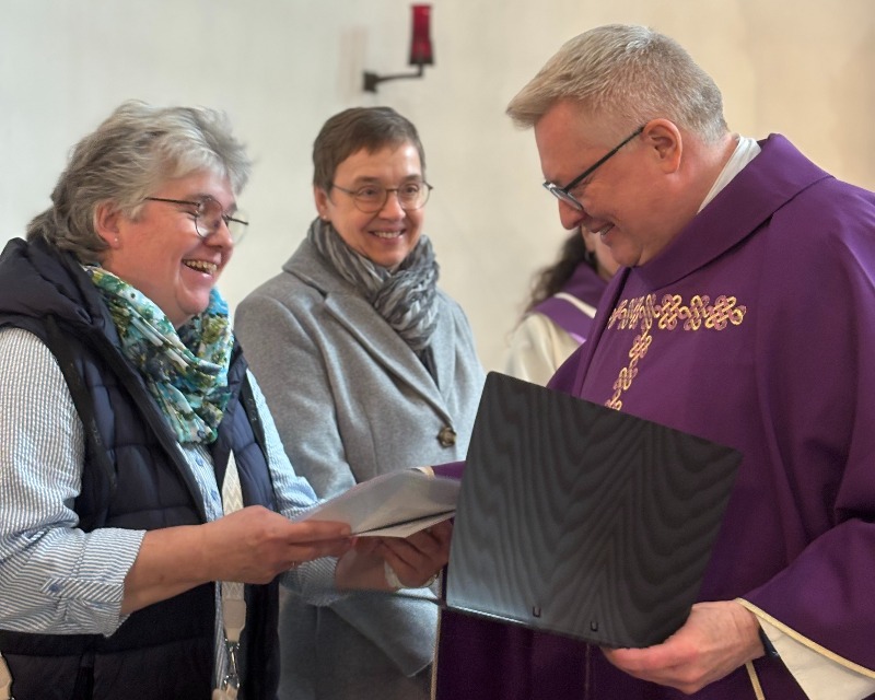 Pastoralvereinbarung übergeben